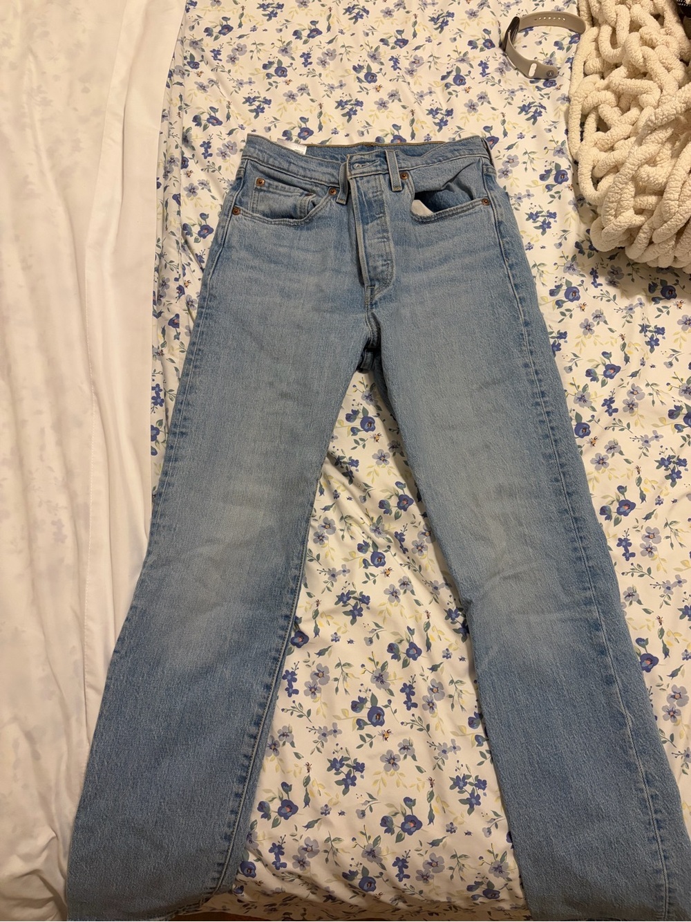Levi's 501 Jeans Light Wash Straight Leg Women's